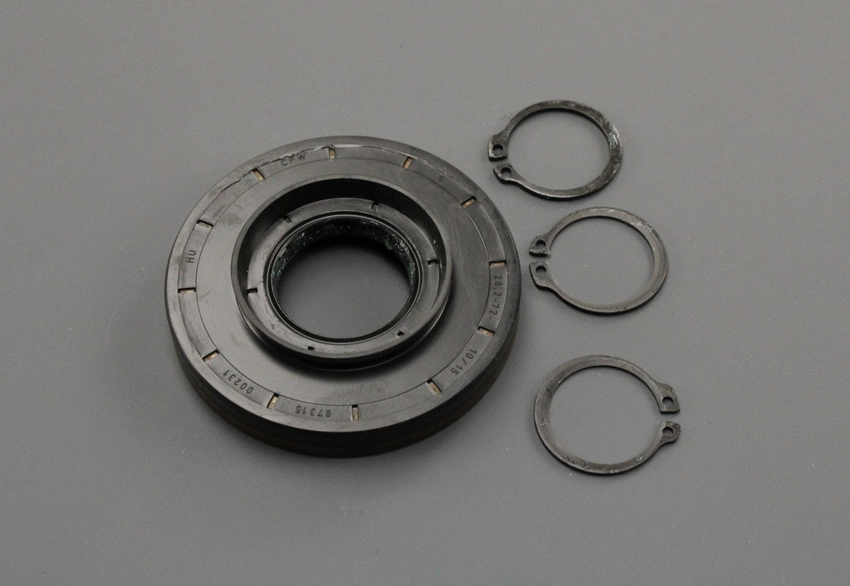 Audi A4 A5 A6 A7 A8 Q5 Q7 Q8 RS4 RS5 propshaft rear oil seal 0D2598078, view 1