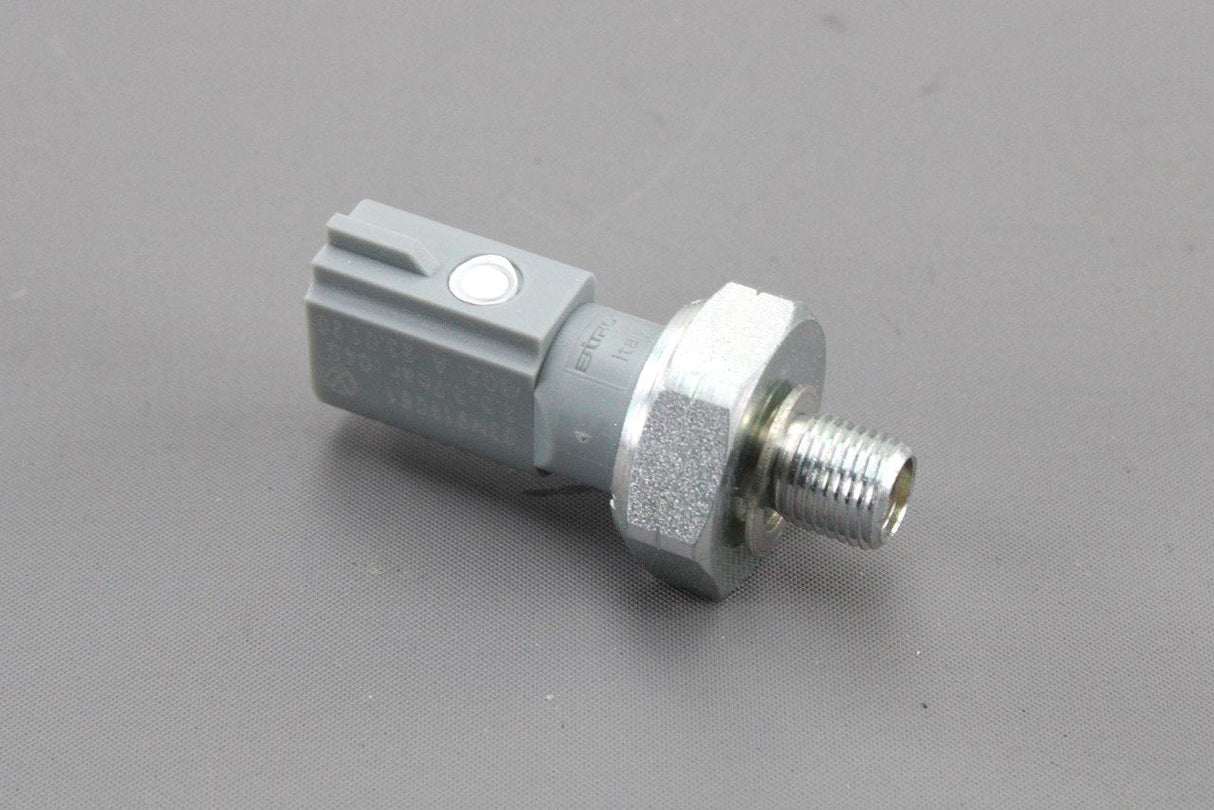 VW Audi Skoda SEAT 1.6 2.0 TDI oil pressure switch 2.0-2.7BAR 03N919081