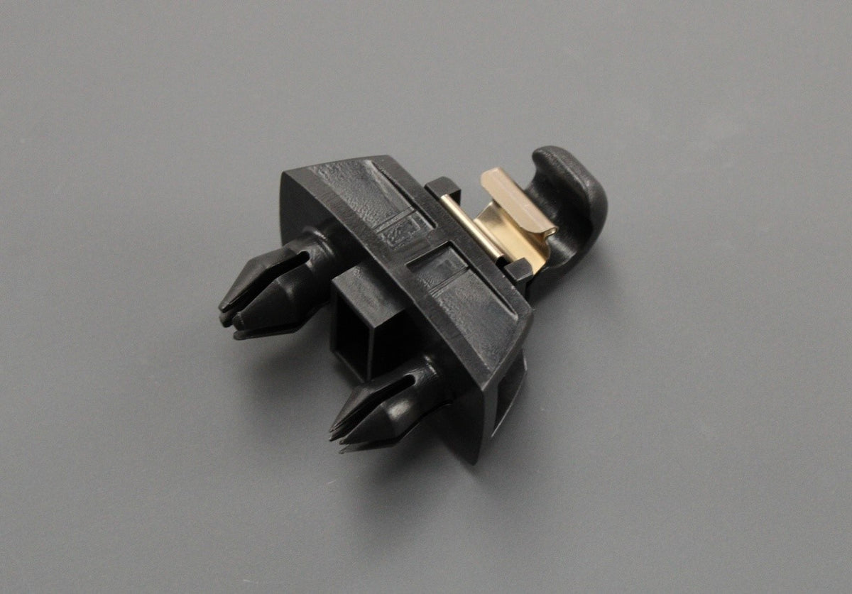 Skoda Octavia Superb Fabia Karoq sun visor retaining clip 4G0857562A 9B9, view 1