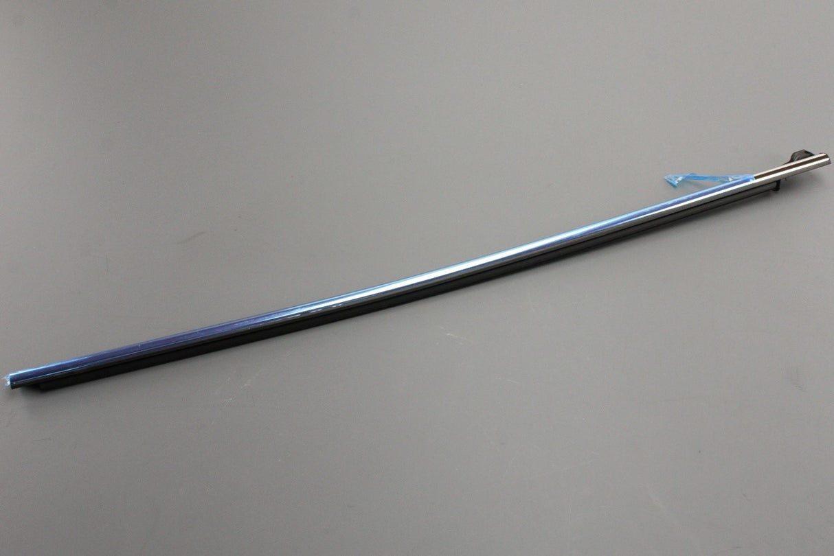 Skoda Fabia 2022-on window aperture seal (front right) 6VA837476B 2ZZ