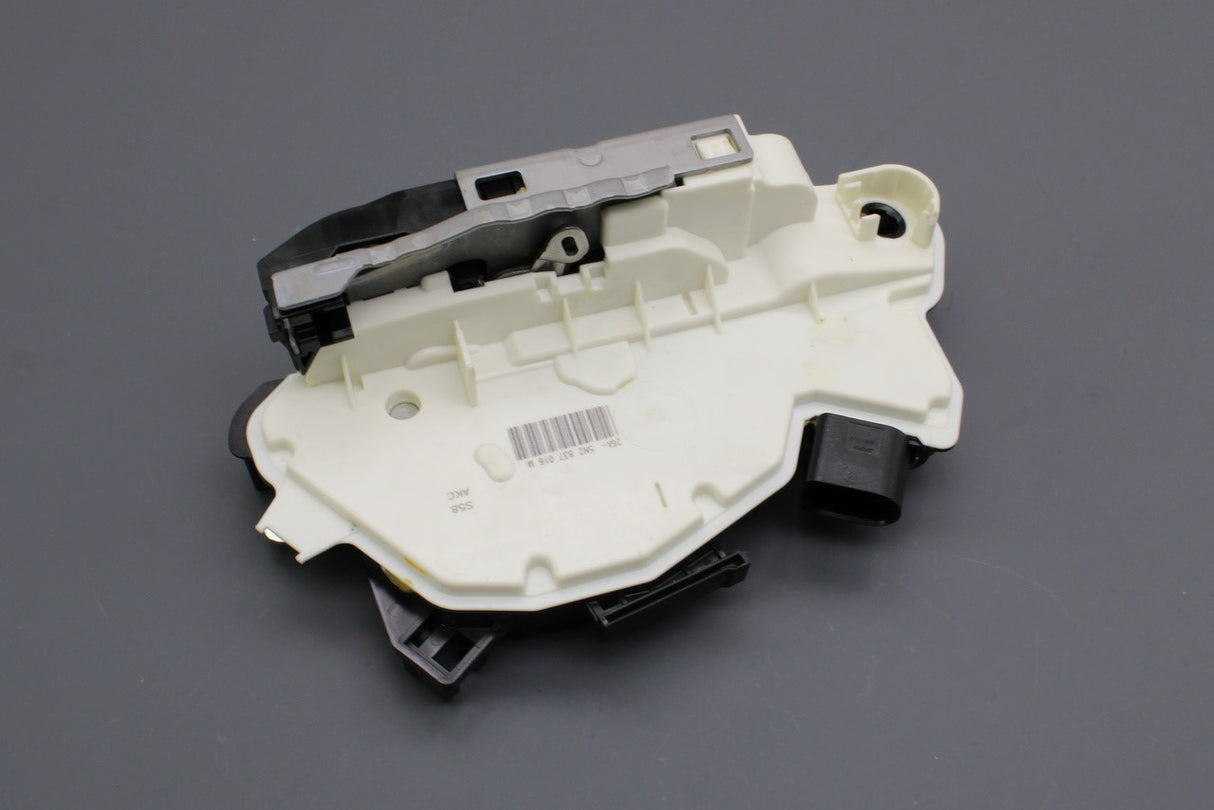 VW Amarok Tiguan Scirocco SEAT RHD front door lock (right) 5N2837016M