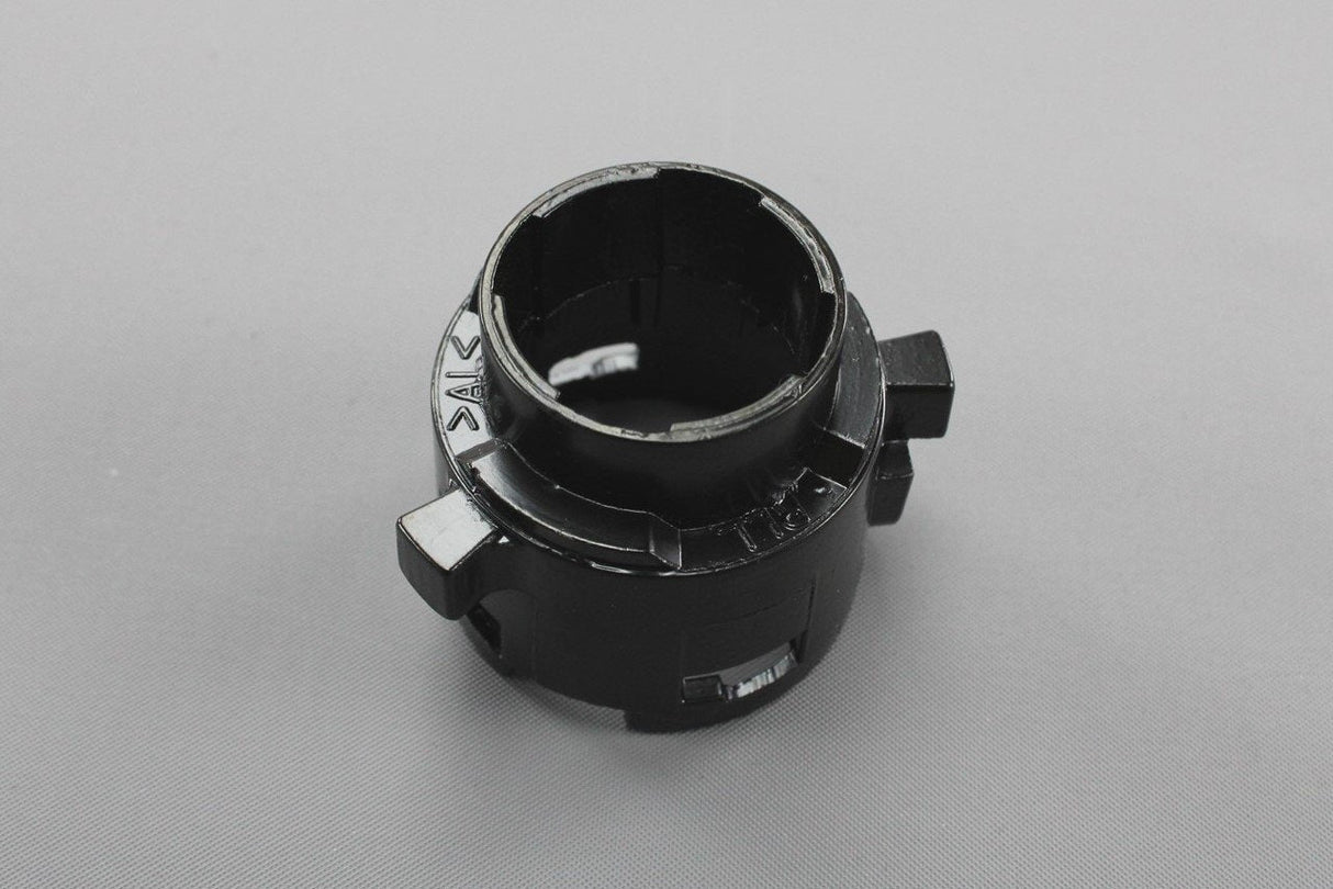 Audi TT TTS TTRS R8 wing mirror adapter piece (left) 8J2857363