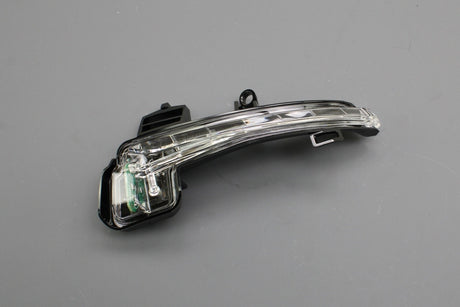 Skoda Superb 2015-2024 wing mirror indicator (right) 3V0949102