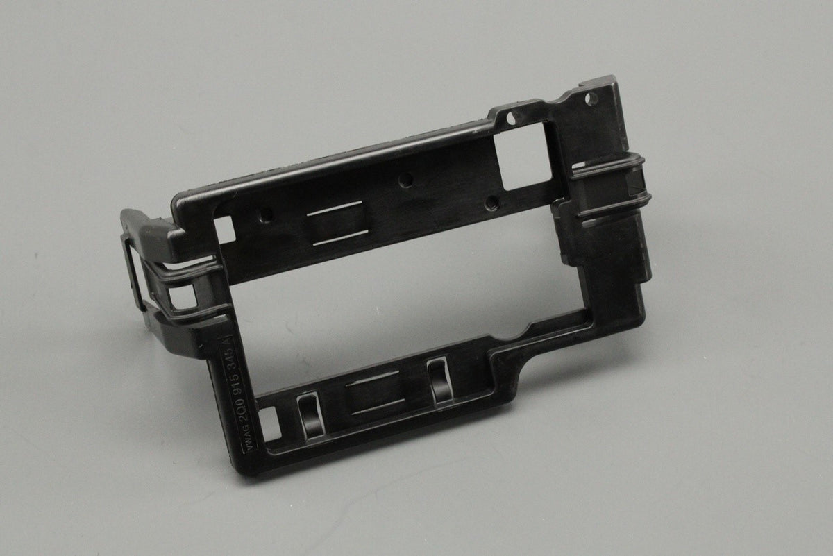 VW Audi Skoda SEAT engine bay fuse holder bracket 2Q0915345A, view 1