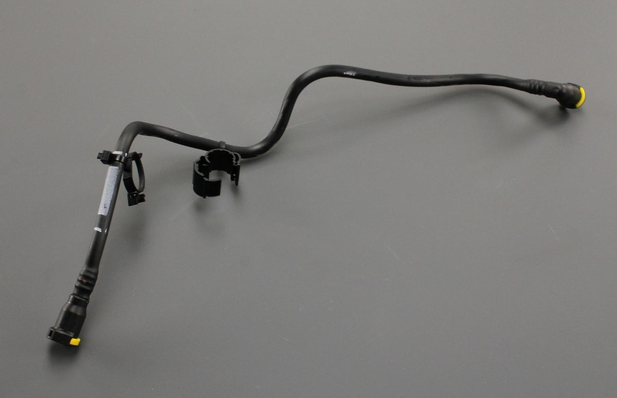 Land Rover Discovery 5 Range Rover Sport 14-on fuel cooler hose LR081680, view 1