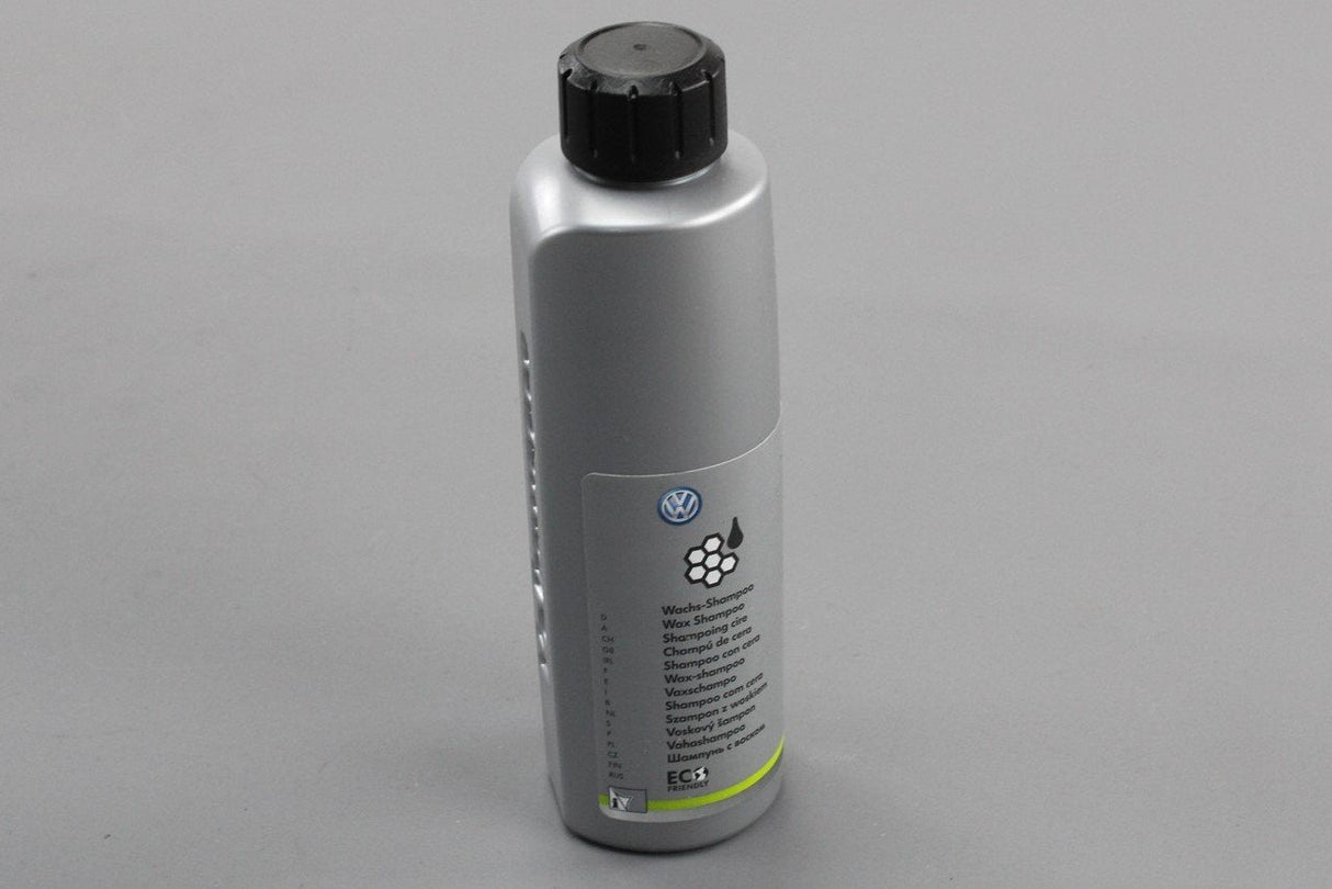 VW Volkswagen wax shampoo (250ml bottle) 000096315B