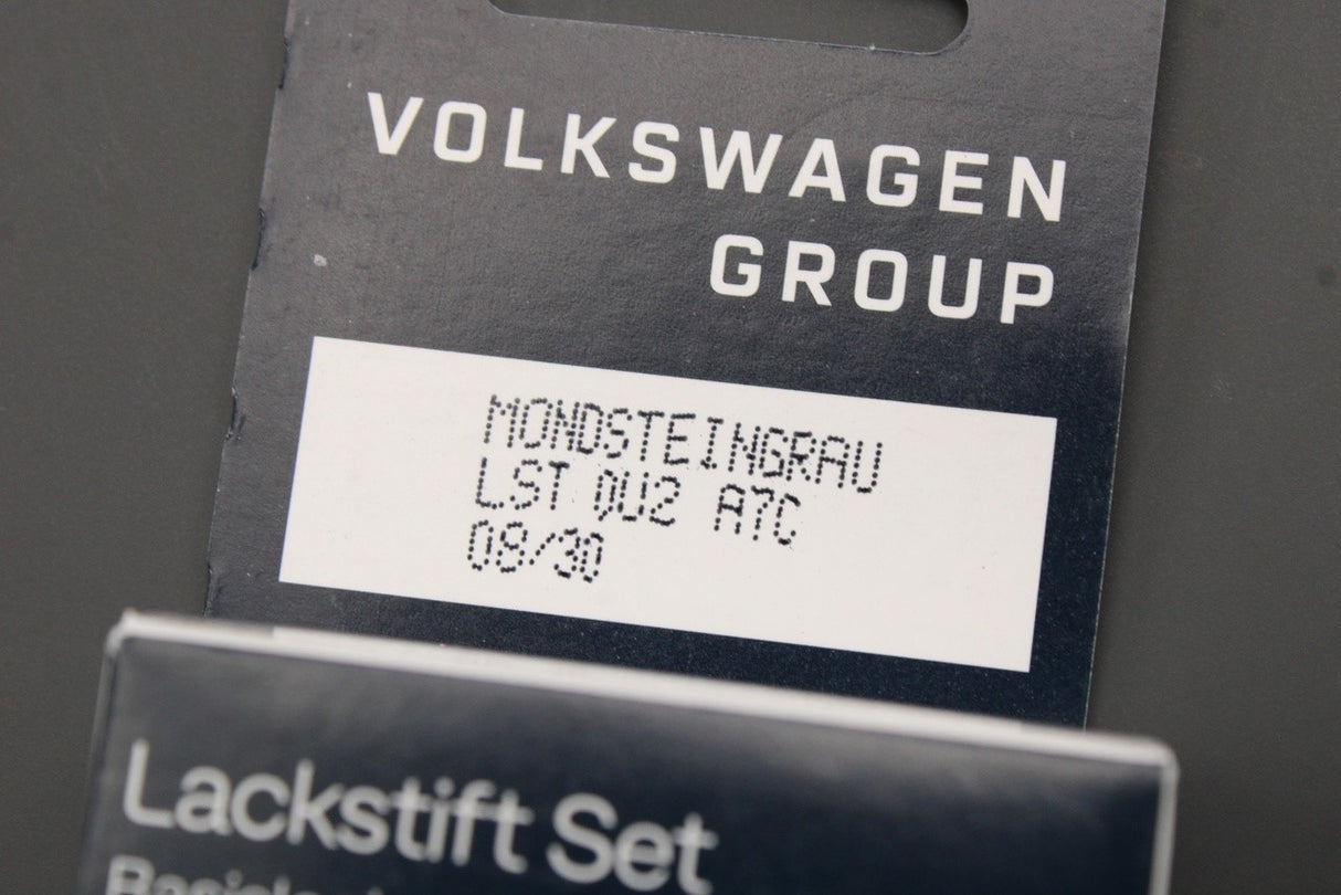 VW Golf MK8 ID.3 ID.4 Passat Moonstone grey touch up paint LST0U2A7C