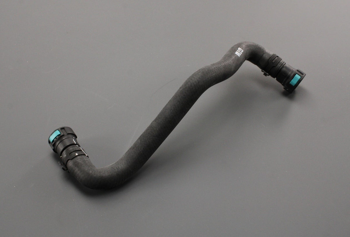 Land Rover Discovery 5 3.0L Range Rover 5.0L heater matrix hose LR113148, view 1