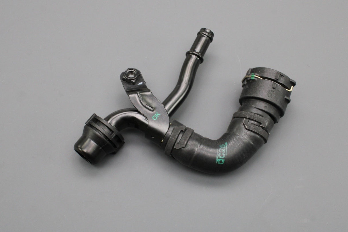 Audi A4 A5 A6 A7 Q5 2.0 TDI egr cooler coolant hose (return) 05L122157CE