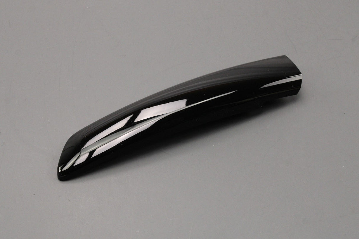 Land Rover Discovery 5 2017-on front bumper insert (right) LR082890