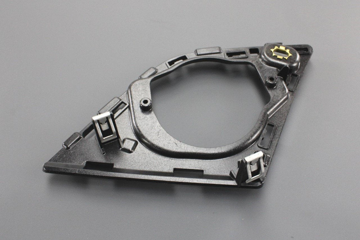 Audi Q7 Q8 RSQ8 dashboard speaker holder bracket (right) 4M0035428