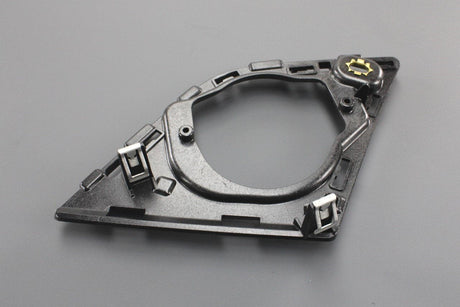 Audi Q7 Q8 RSQ8 dashboard speaker holder bracket (right) 4M0035428