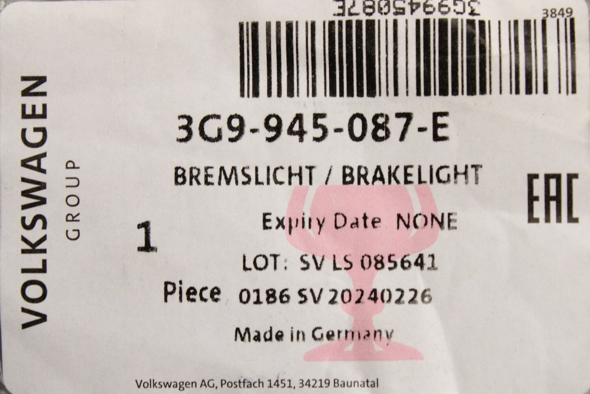 VW Passat B8 Estate 2016-on additional brake light 3G9945087E
