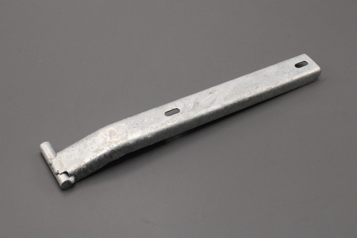 Land Rover Defender 1987-2006 tailgate tailboard hinge (left) MUC8741, view 1
