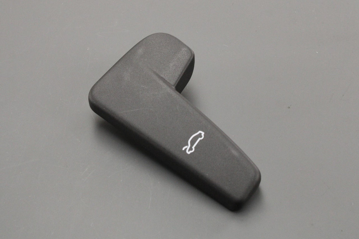 VW Arteon Golf MK8 SEAT Tarraco LHD bonnet release handle (LHD) 3G0823533 82V