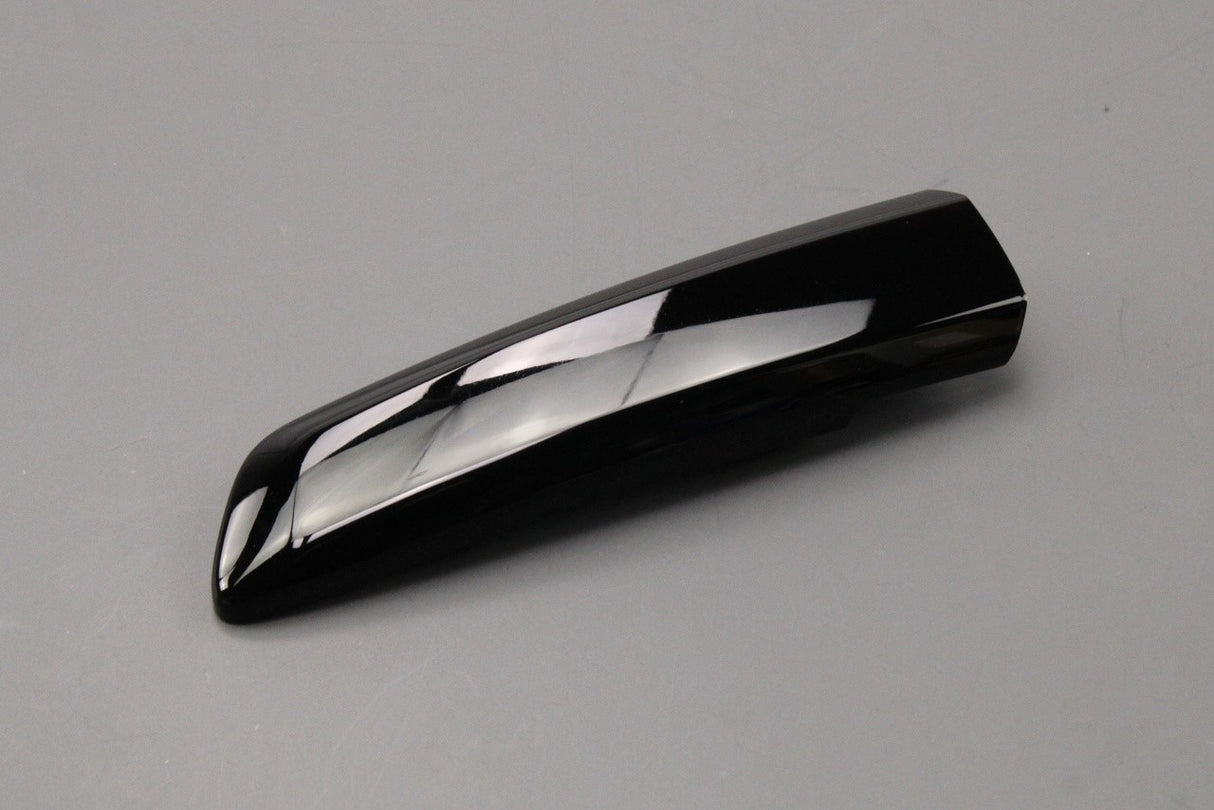 Land Rover Discovery 5 2017-on front bumper insert (right) LR082892