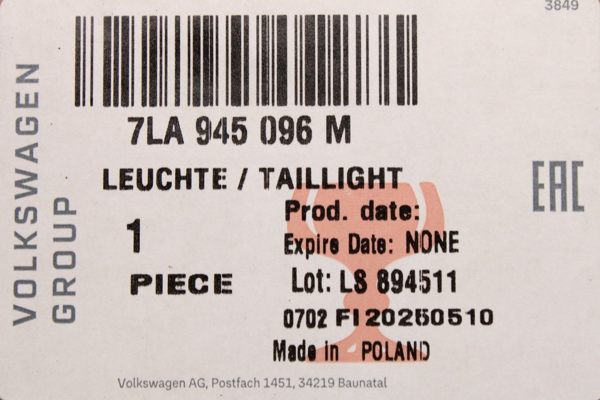 VW Transporter T6.1 20-on right rear light unit (wing door) 7LA945096M