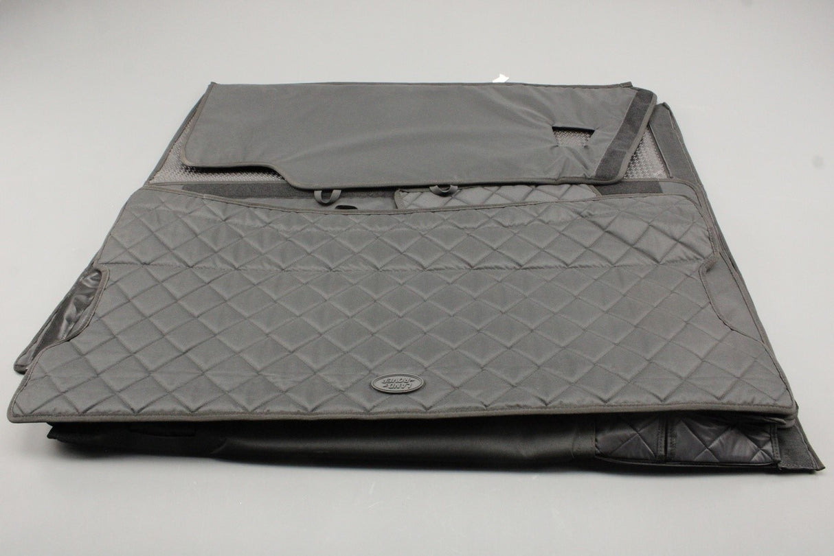 Range Rover Velar 2017-on quilted boot liner VPLYS0537