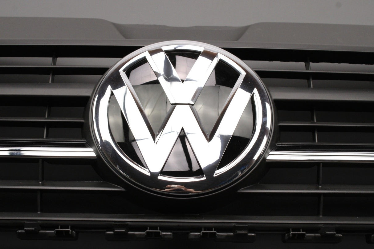 VW Transporter California T6 front radiator grille with badge 7E0853651A