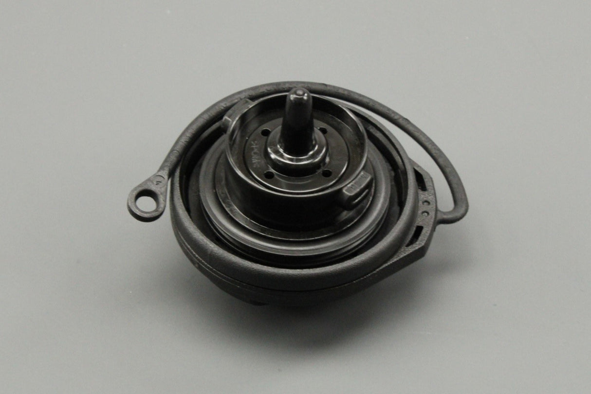VW Scirocco Tiguan Audi Q3 fuel tank filler cap (diesel) 3C8201550D