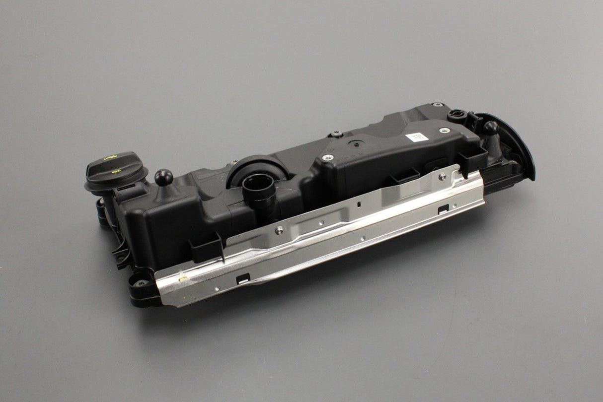 VW Audi Skoda SEAT cylinder head cover (1.6, 2.0TDI) 04L103469Q