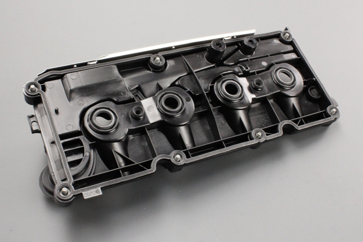 VW Audi Skoda SEAT cylinder head cover (1.6, 2.0TDI) 04L103469Q