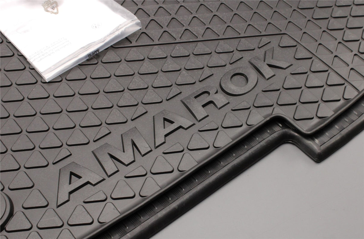 Genuine VW Amarok 2010-on all weather floor mats in black (front) 2H2061502 82V