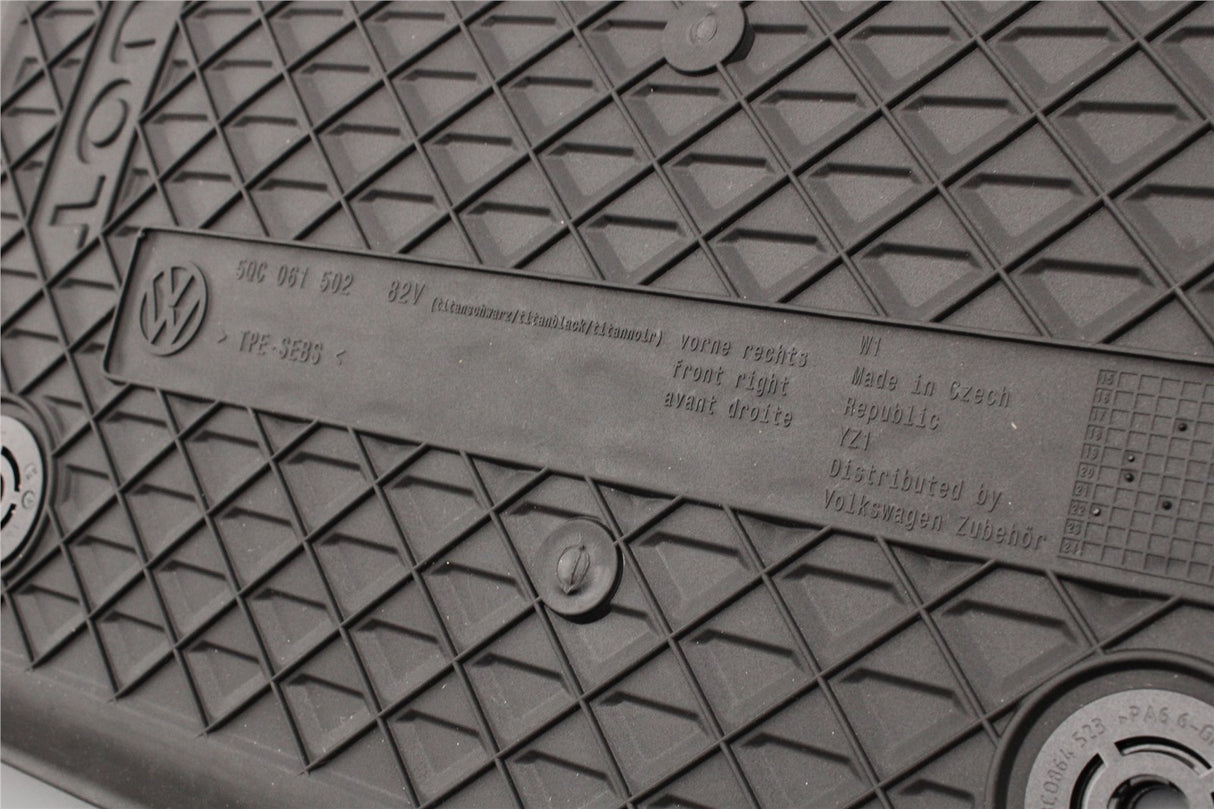 Genuine VW Touran 2016-on front rubber floor mats RHD 5QC061502 82V