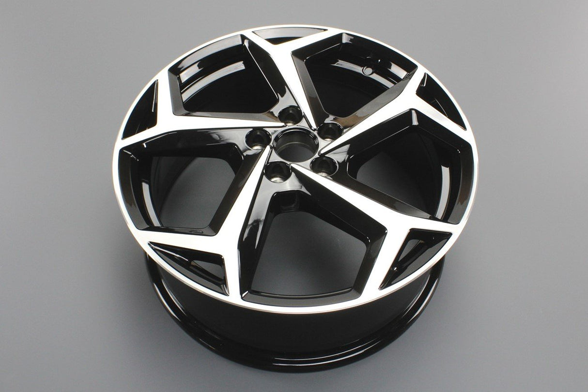 VW Polo R-Line 2018-on "Bonneville" alloy wheel 17" (x1) 2G0601025L FZZ