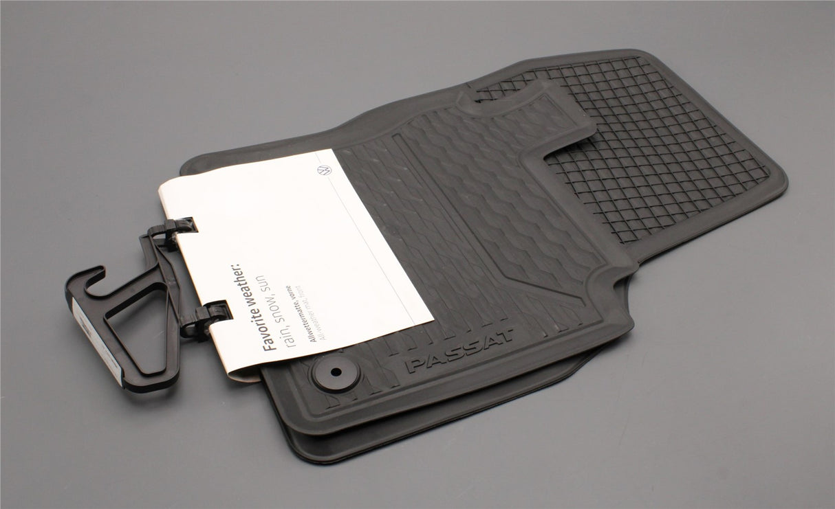 Genuine VW Touareg 2018-Onward front rubber floor mat set (RHD) 762061502 82V