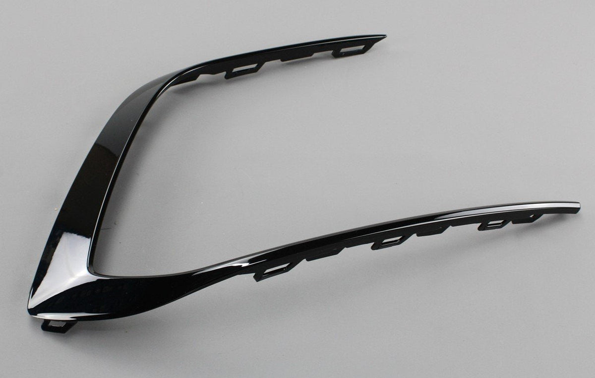 VW Golf MK8 20-on lower front bumper grille trim (right) 5H0853764C 041, view 1