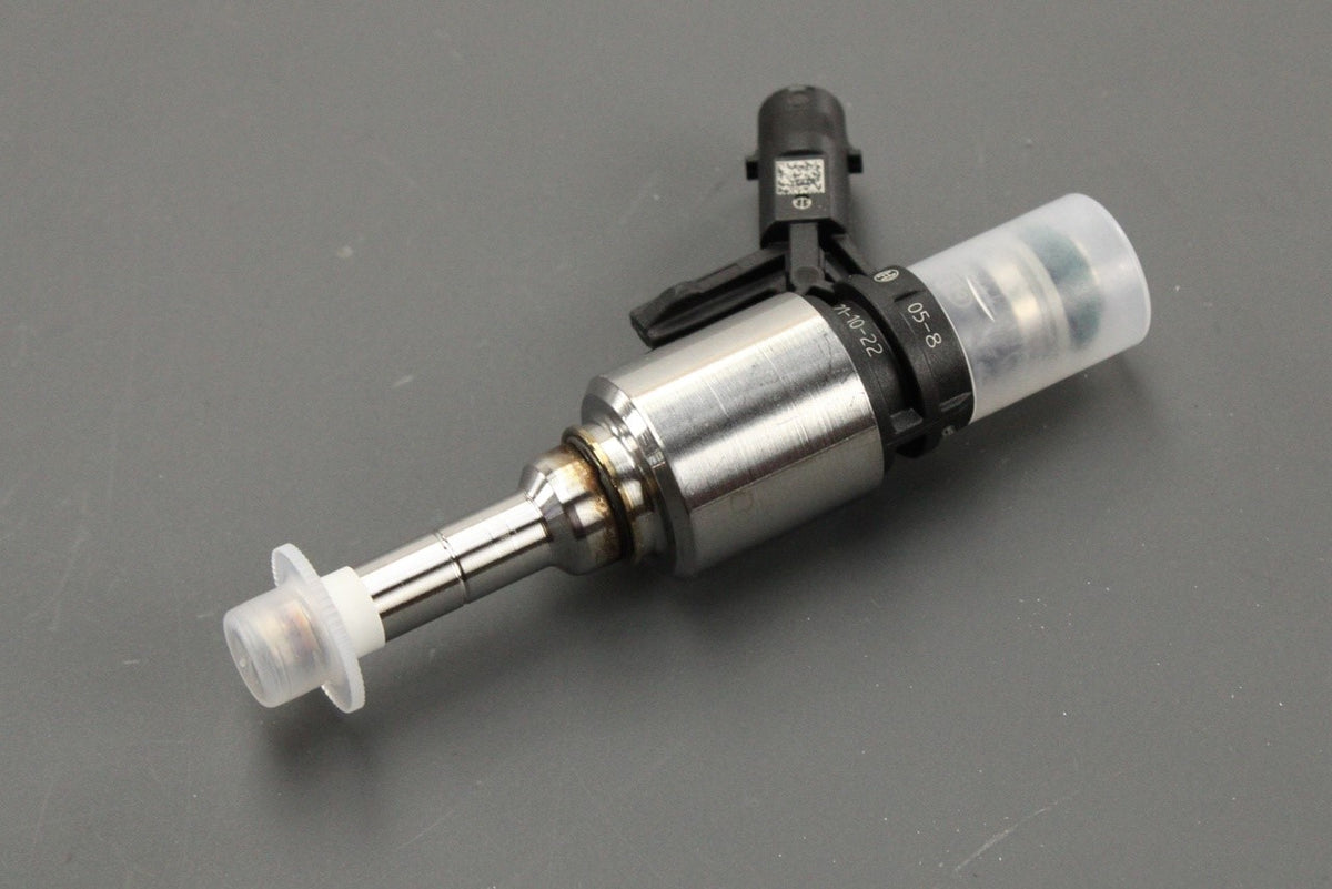 VW Golf GTI Audi A3 Skoda SEAT fuel injector (2.0 TFSI) 06L906036AH, view 1