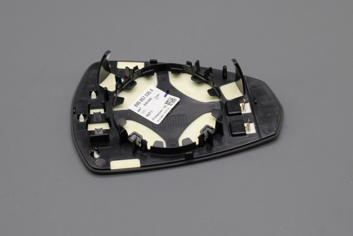 Audi A3 S3 RS3 8V 2013-2020 wing mirror glass (left) 8V0857535E