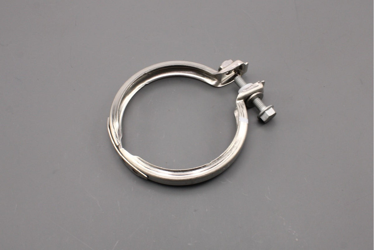 Range Rover 22-on Range Rover Sport turbocharger exhaust clamp LR174731, view 1