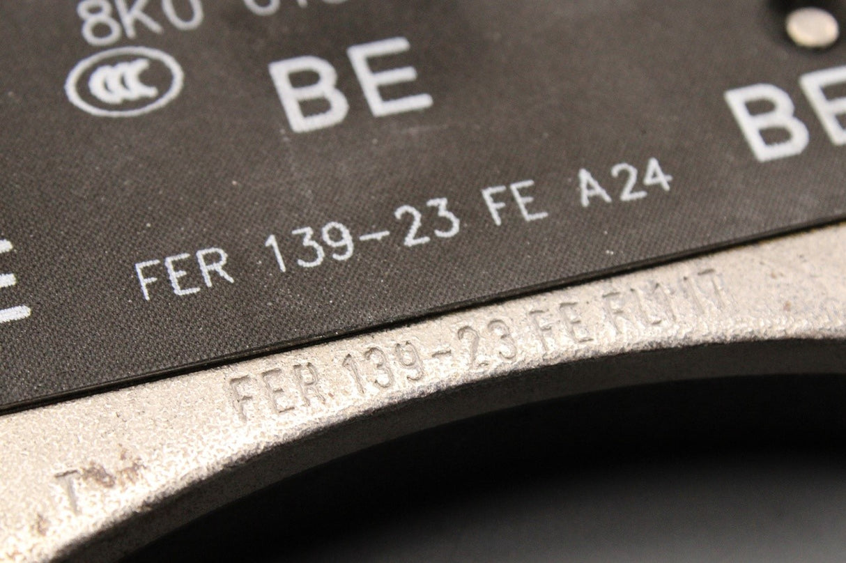 Audi A4 A5 Q5 rear brake pads for 300mm rear discs 8K0698451L