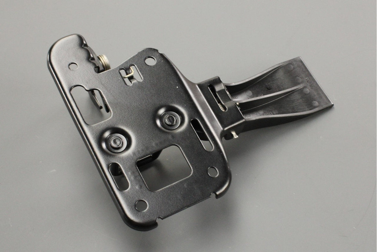 Audi A4 A5 S4 S5 RS4 RS5 2008-2017 bonnet catch hook 8T0823480