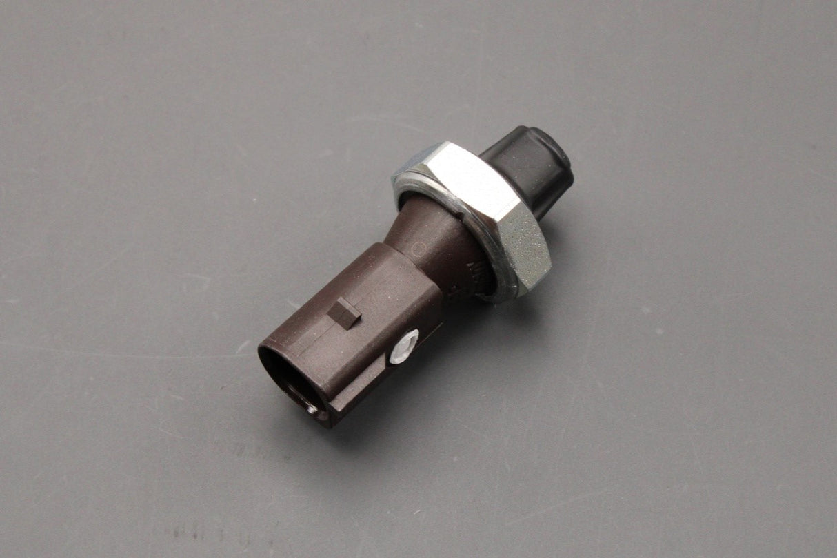 VW Audi Skoda SEAT oil pressure switch 0.55-0.85 1 pin 038919081H