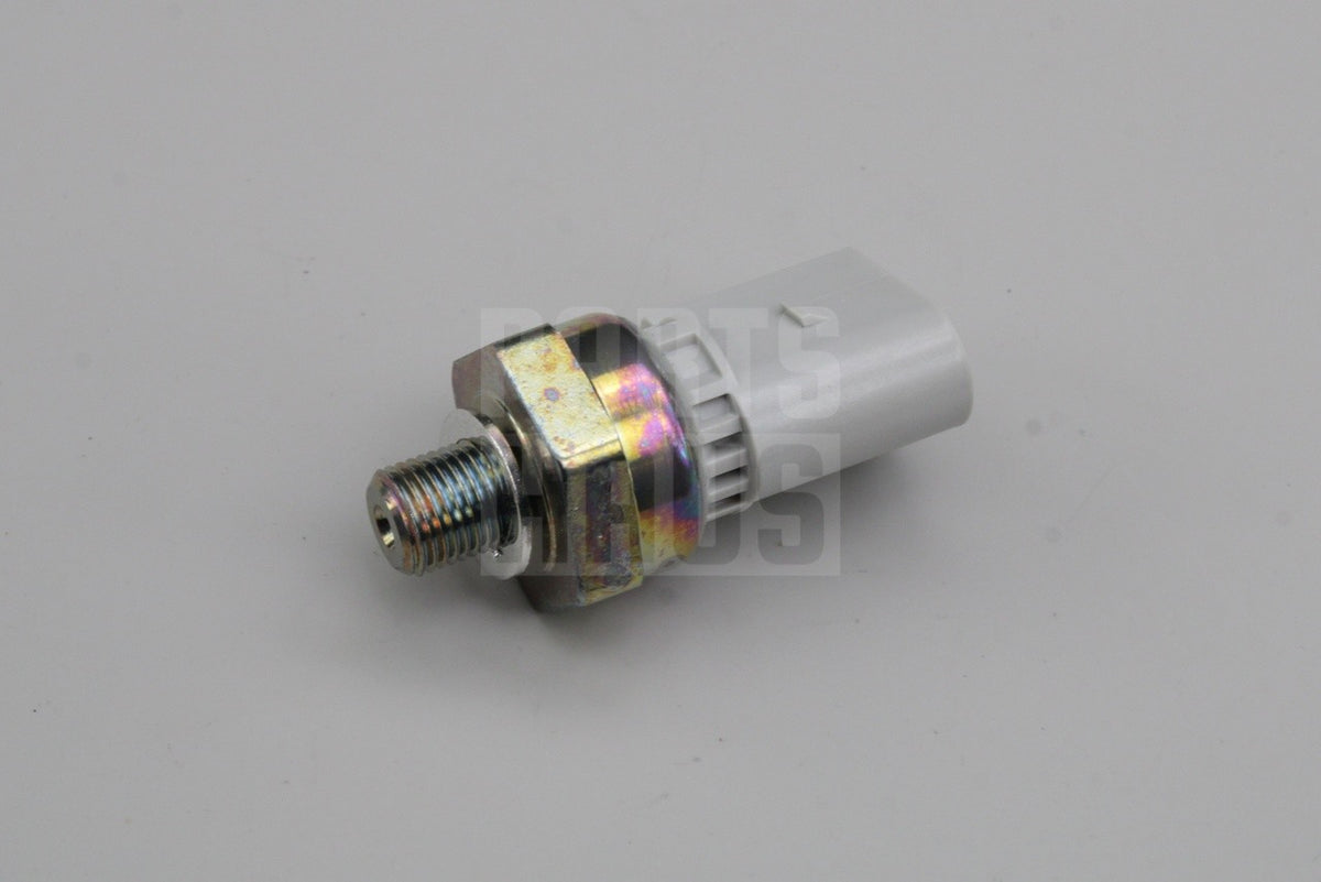 VW Audi 2.5 3.0 4.0 TFSI 3.0 TDI engine oil pressure sensor 06E906054J