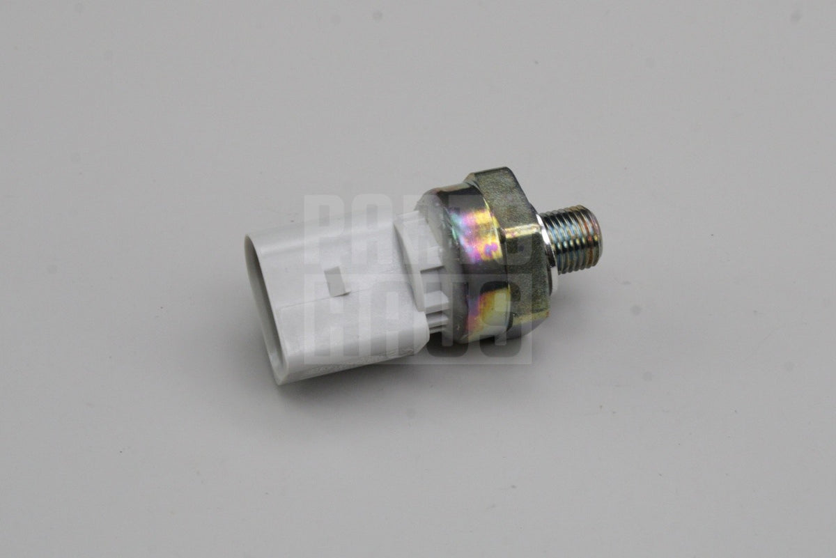 VW Audi 2.5 3.0 4.0 TFSI 3.0 TDI engine oil pressure sensor 06E906054J