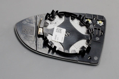 VW Arteon 17-on Passat B8 15-on wing mirror glass (right) 3G0857522A