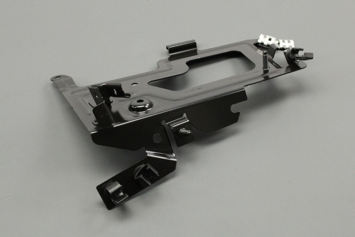 Land Rover Discovery Sport Evoque 12-on NOX bracket (2.0 TDI) LR106462, view 1