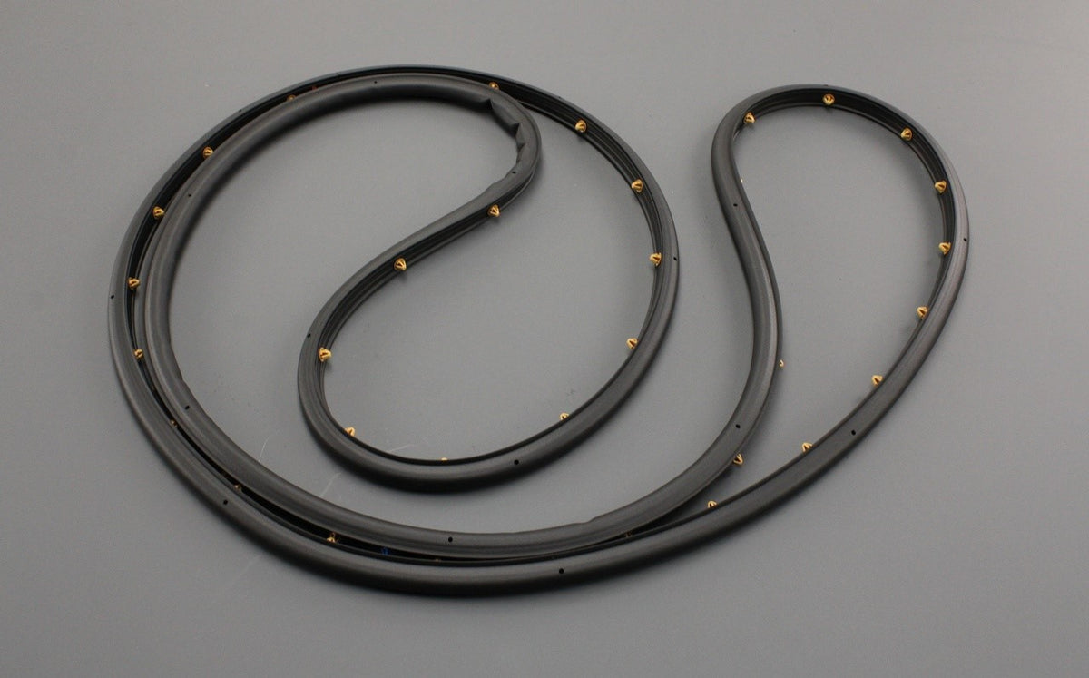 Skoda Octavia 2020-on door seal (outer front right) 5E3837698B 5AP, view 1