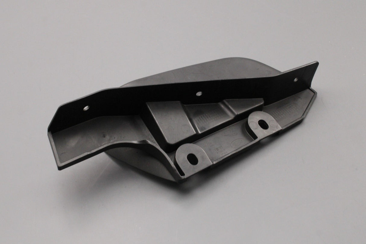 Land Rover Range Rover front wheel arch liner trim (right) LR094597