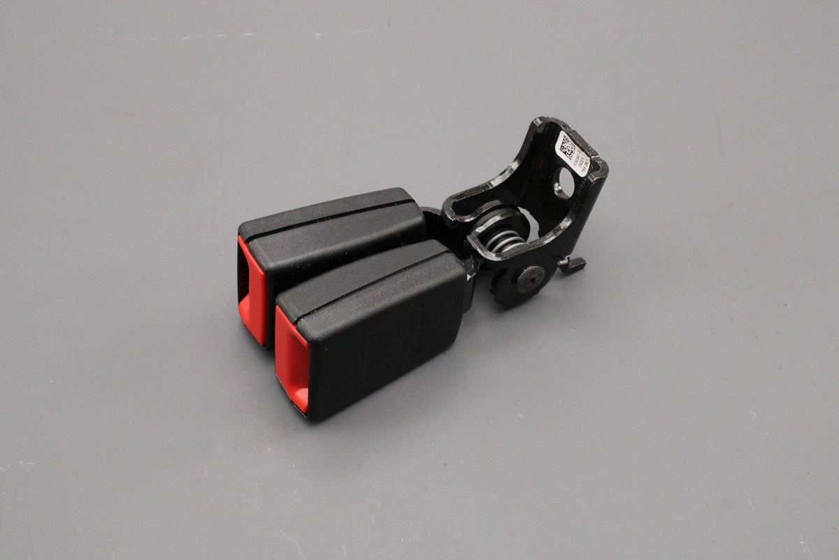 BMW X3 F25 09-17 X4 F26 13-18 rear seat belt buckle (centre) 72117341687, view 1