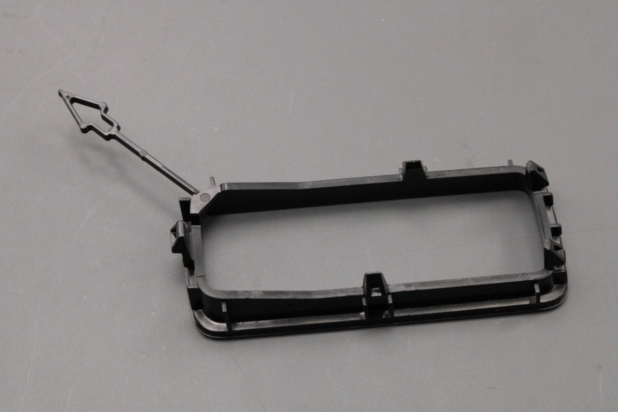 Land Rover Defender 2020-on rear bumper trim (left) LR149776