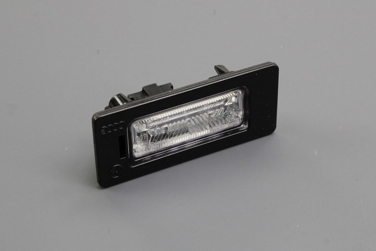 VW Passat B6 Audi TT TTS TTRS Skoda number plate light (x1) 8T0943021A