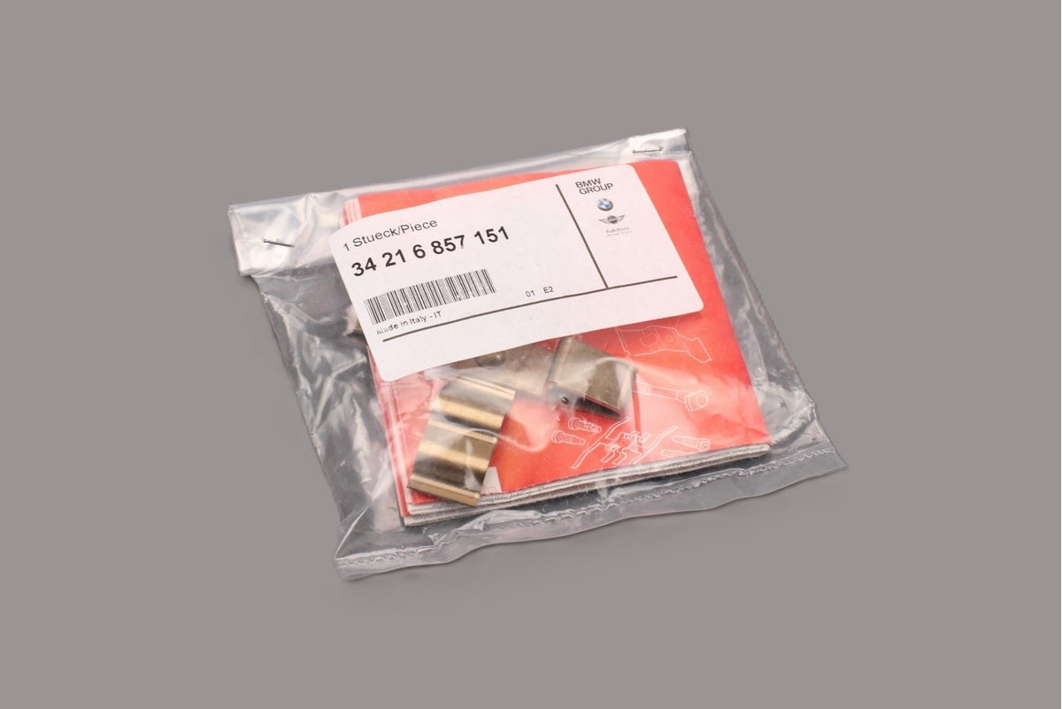 BMW 1' 2' 3' 4' rear brake pad spring clip (M Sport) 34216857151, view 1