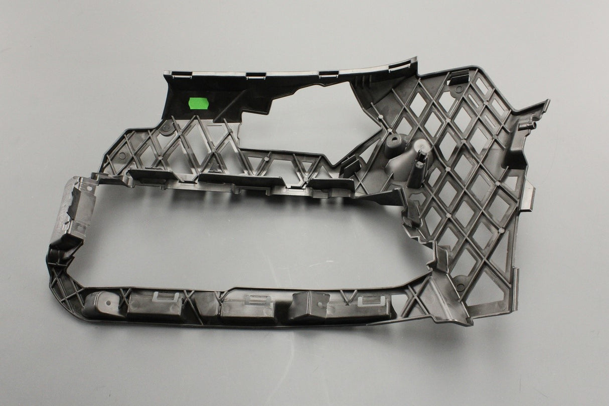 VW Passat R-Line B8 2015-24 front bumper guide piece (right) 3G0807178C