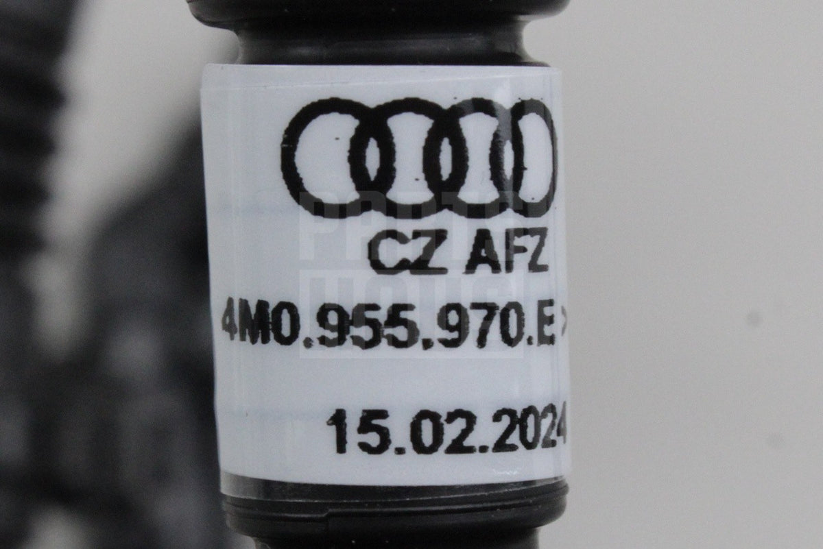 Audi Q7 2016-on headlight washer jet hose 4M0955970E