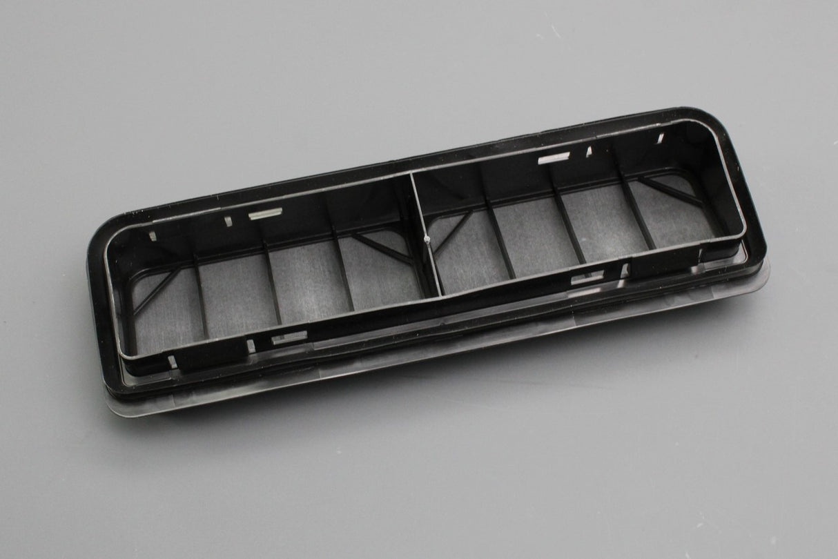 VW Polo Audi A1 Skoda SEAT rear bumper air vent flap (centre) 6V0819465B
